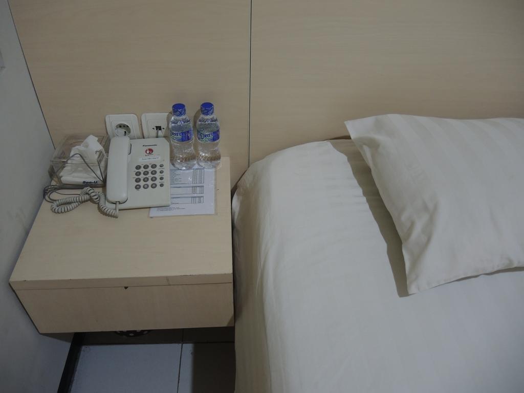 Swk 95 Hotel Sorabaya Chambre photo