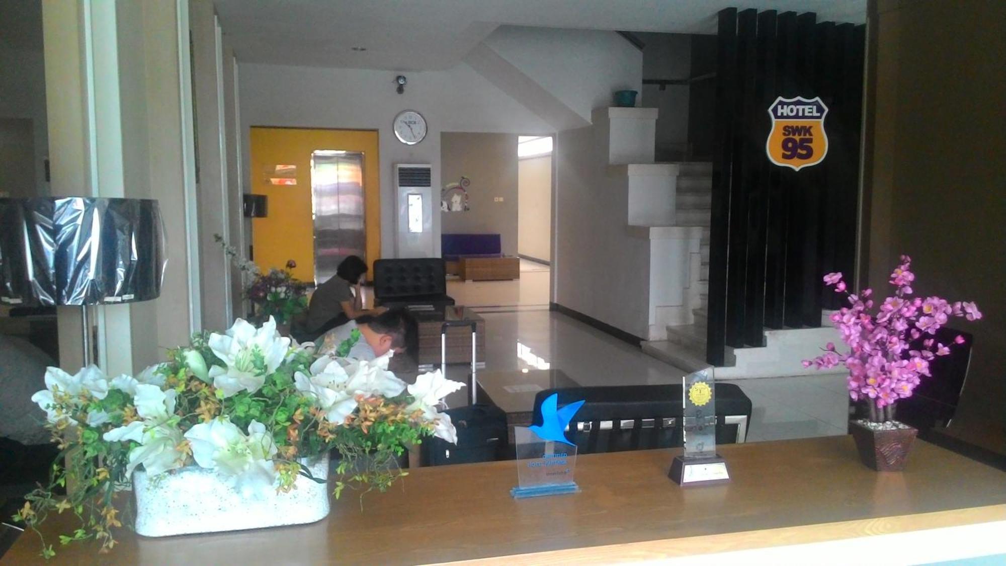 Swk 95 Hotel Sorabaya Extérieur photo