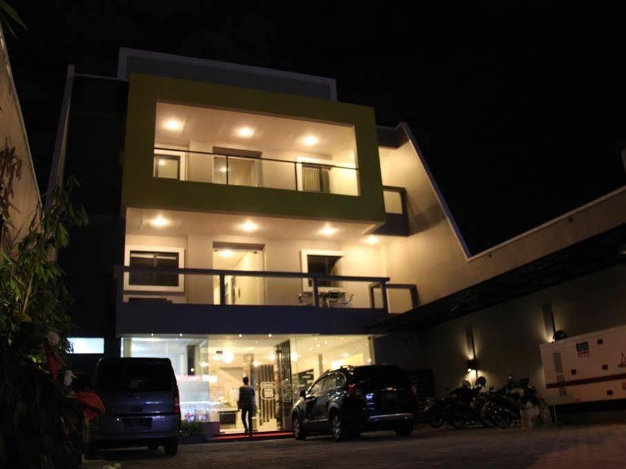 Swk 95 Hotel Sorabaya Extérieur photo